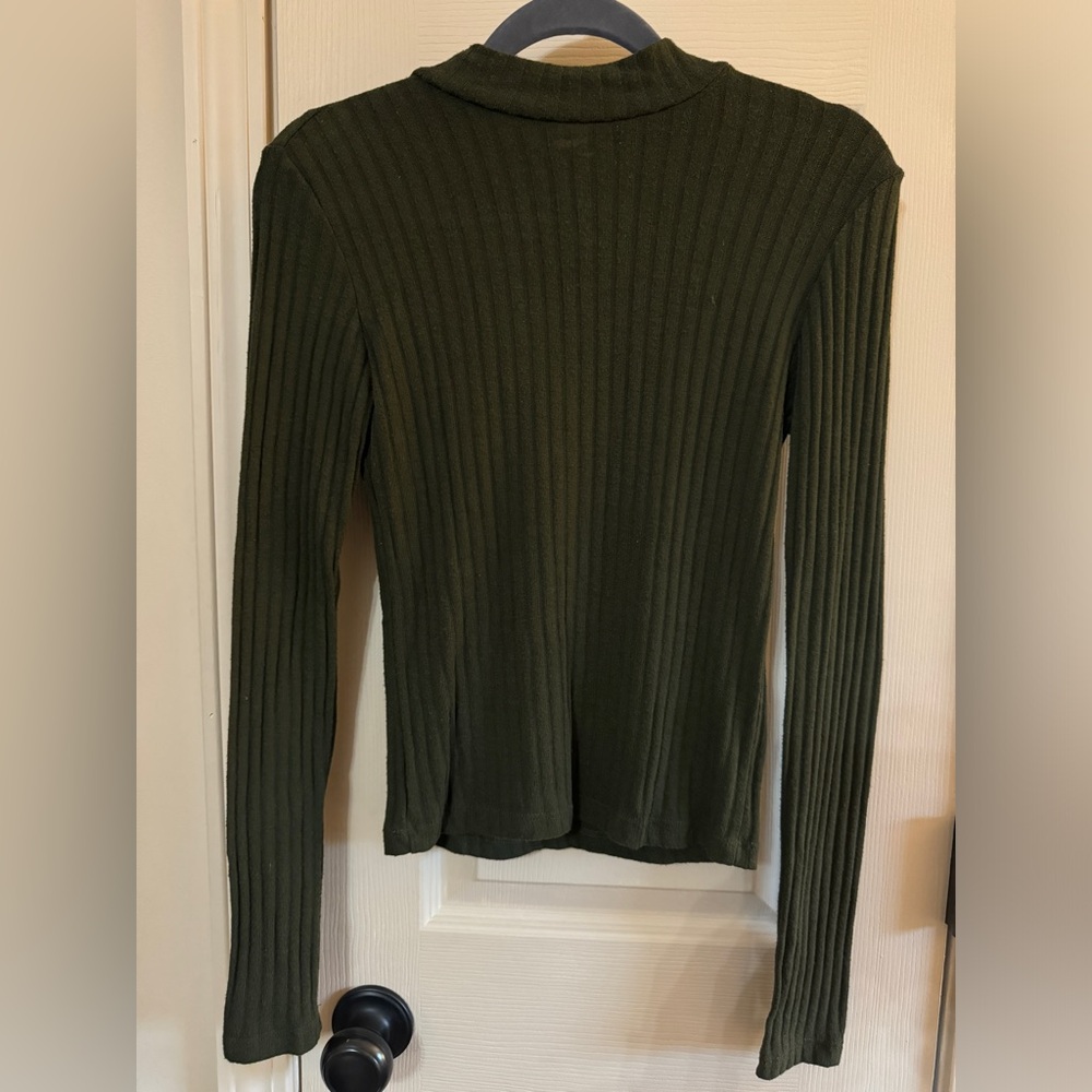 Forever 21 shirt - Picture 2 of 4